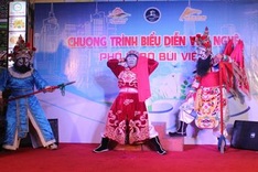 Traditional opera performed on HCM City street