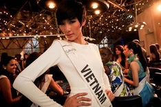 Hoang Thuy among top 15 models in the world