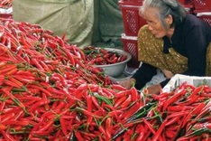 Illegal foreign trade causes headache for authorities