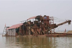 Illegal sand mining continues to damage environment