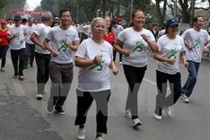 Vietnamese people called to run for health