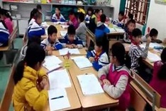 Parents oppose new educational model