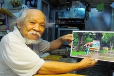 Veteran photographer honoured for love of Hanoi