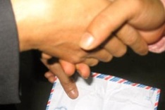 50% of bidders have to bribe for contracts: poll