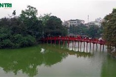 Hanoi to clean Hoàn Kiếm Lake by year end