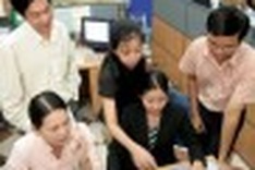 Vietnamese software firms strenuously looking for local clients