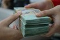 Bank loan interest rates climb to new high, SMEs stop borrowing