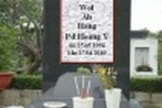 Teens bury themselves in online cemetery
