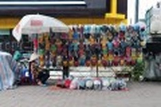 Dirt-cheap helmets sold on pavements