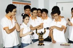 Bad language skills, mechanism hinder Vietnam’s education integration