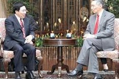 Singapore PM eyes more trade with Vietnam