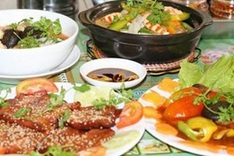 Hanoians go vegetarian after fatty Tet