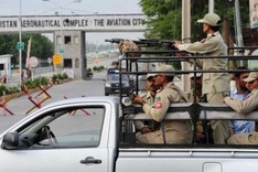 Gunmen attack Pakistan air base, 8 dead: officials