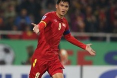 Two Vietnamese footballers selected in AFF Cup team of the tournament