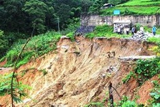 Rain-triggered floods, landslides kill six in Ha Giang