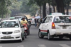 Taxi operations run riot in Hanoi
