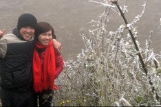 Young people run to Sapa to see snow