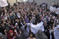 Shiites lash out after Pakistan bombing kills 81