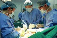 Military hospital successfully performs first lung transplant in Vietnam