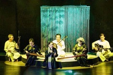 Art workshop features folk singing of southern region