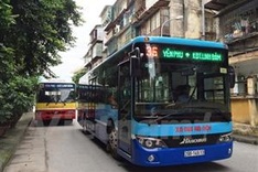 25 free-WiFi new buses run in Hanoi