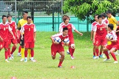 New coach ditches failing veterans for younger squad