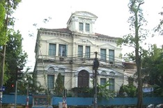 Old villas remain popular despite housing market slump