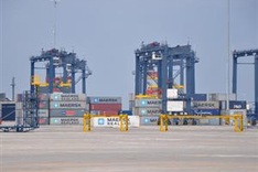 Unreasonable procedures cause goods congestions