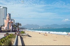 Nha Trang Bay beach under threat from developers
