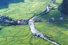 Explore one of Vietnam's most special waterfalls in Thanh Hoa