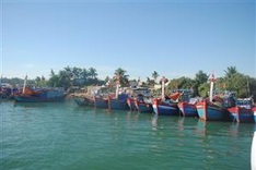 Quảng Ngãi allows off-coast dumping of dredged mud