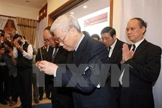 Leaders pay respect to Party Internal Affairs Commission’s head
