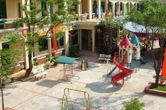 Lacking money, land, Hanoi lacks standardized schools