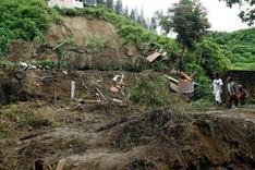 Floods displaces thousands in Indonesia