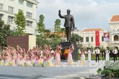President Ho Chi Minh statue unveiled in southern metropolis