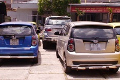 Unsuspecting car owners conned by fraudsters