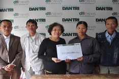 VND230m donated to teenager with skin cancer