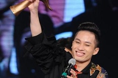 Tung Duong received 5th Dedication Award