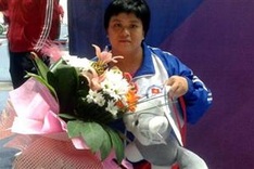 Weightlifter Kim Van awarded two Asian gold medals