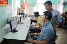 Deaf people continue to face challenges at university