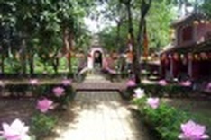 Hue makes bid to be Buddhist getaway