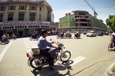 Early Doi Moi Hanoi through a Japanese lens