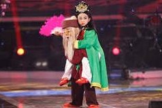 Traditional music prodigy wins Vietnam's Got Talent 2015