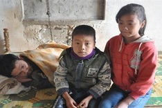 Teenage faces pitiful family conditions