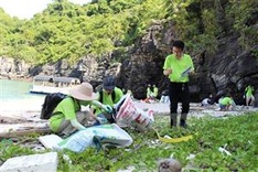 Campaign calls on community to clean sea
