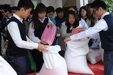 Educator tries to give meaning to Teachers' Day