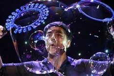 Bubble magician Fan Yang joins “Vietnam Dream”