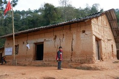 Temporary classrooms for poor students in Ha Giang Province