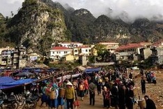 Dong Van old market back in business