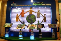 Bottle top art portrays environmental message